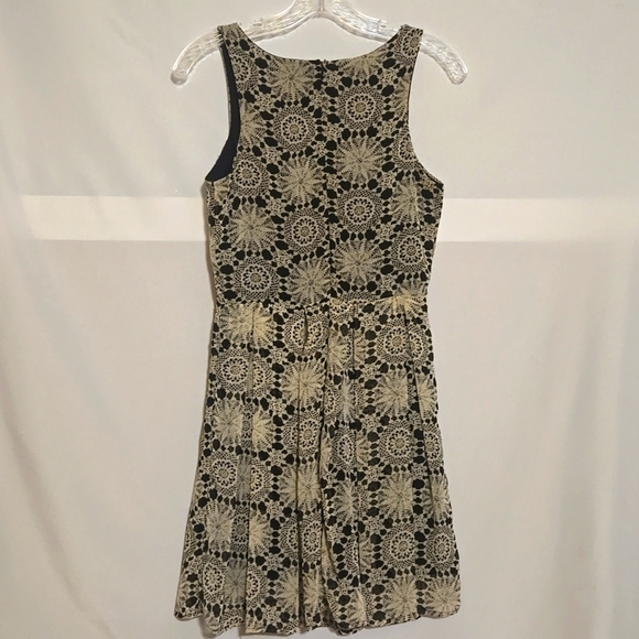 Zouk:, Dress, Sm, Sheer, Fully lined, Pleated, Sleeveless, Scoop neckline, Print - Picture 9 of 10
